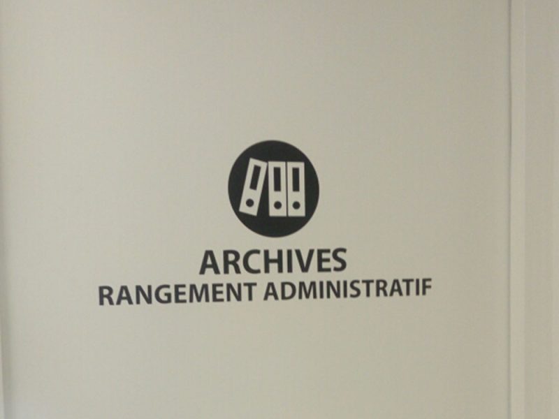 signaletique-interieure-archives-porte